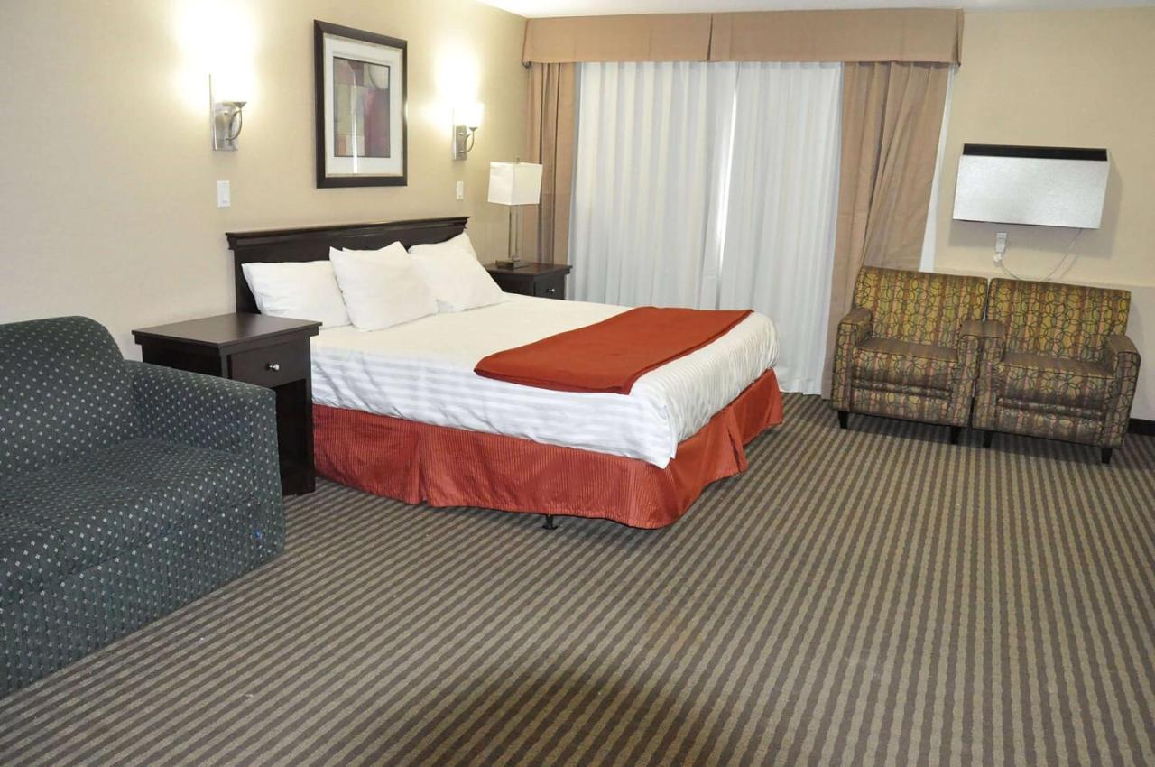 Hotel Ramada By Wyndham Abbotsford Esterno foto